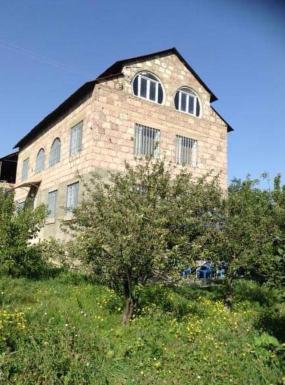 Em&Ri Guest House in Odzun Exterior foto